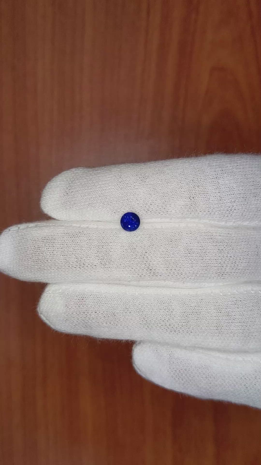 0.65 Ct. Blue Sapphire from Ceylon (Sri Lanka) Size Video