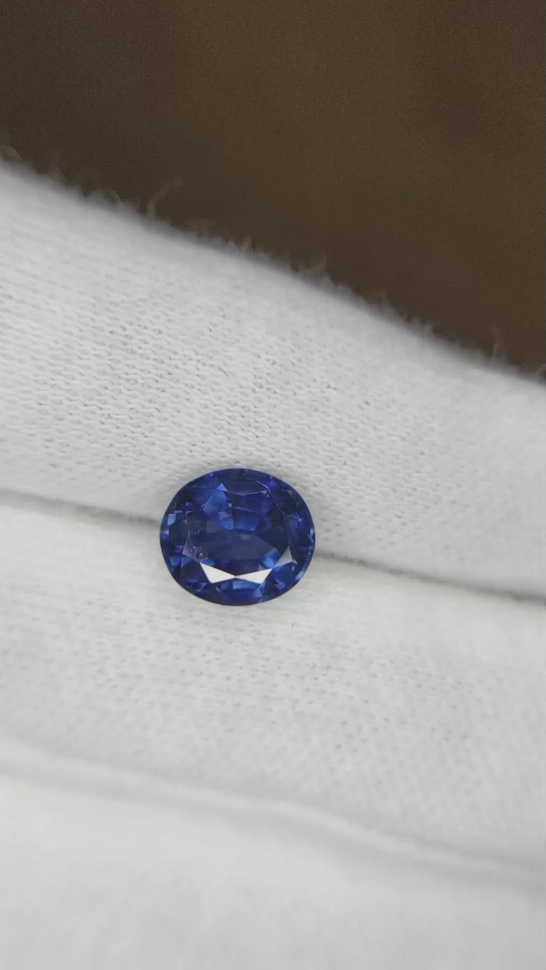 2.36 Ct. Blue Sapphire from Ceylon (Sri Lanka) Size Video