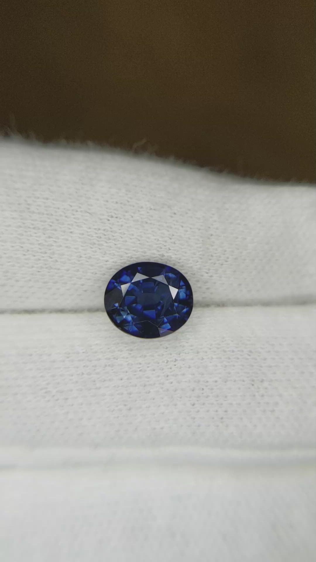 2.27 Ct. Blue Sapphire from Ceylon (Sri Lanka) Size Video