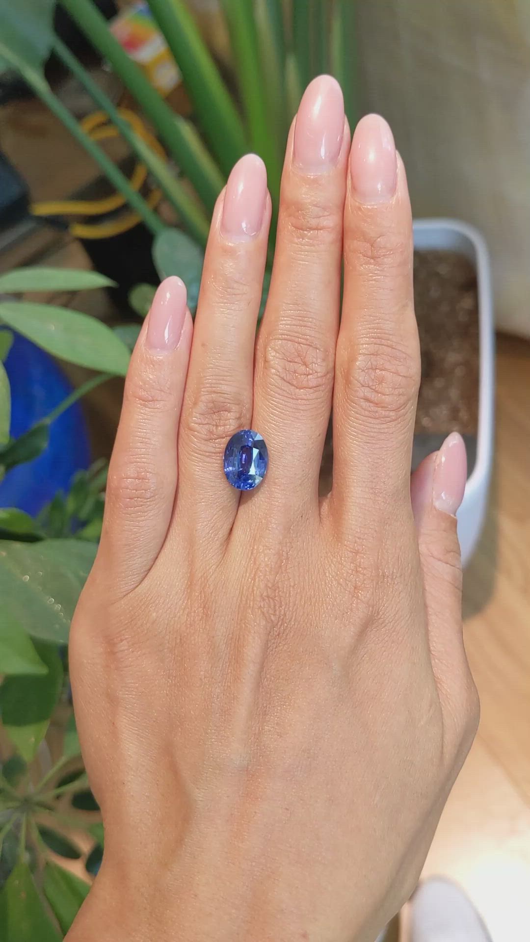 6.14 Ct. Blue Sapphire from Ceylon (Sri Lanka) Size Video