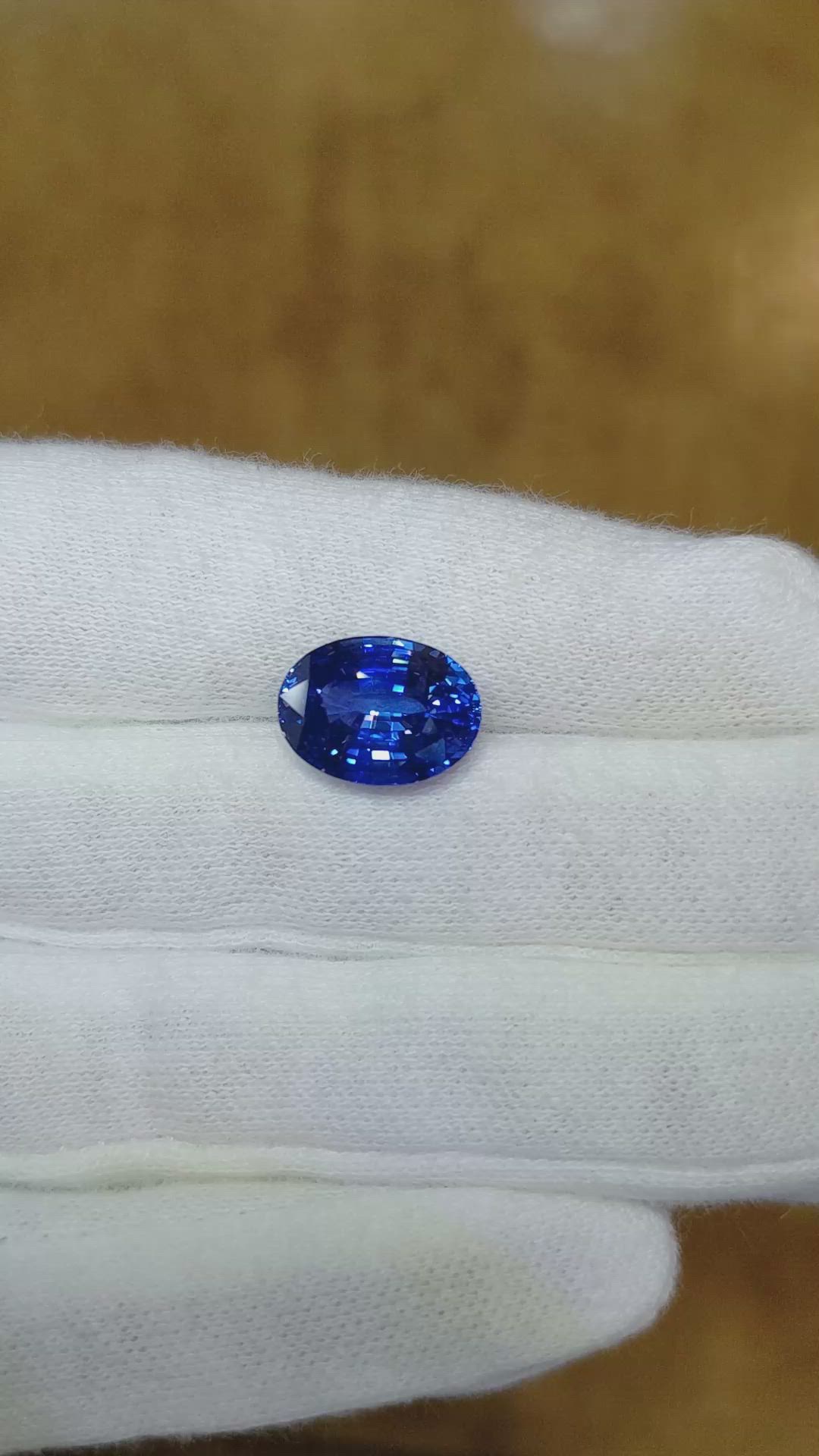 6.14 Ct. Blue Sapphire from Ceylon (Sri Lanka) Size Video