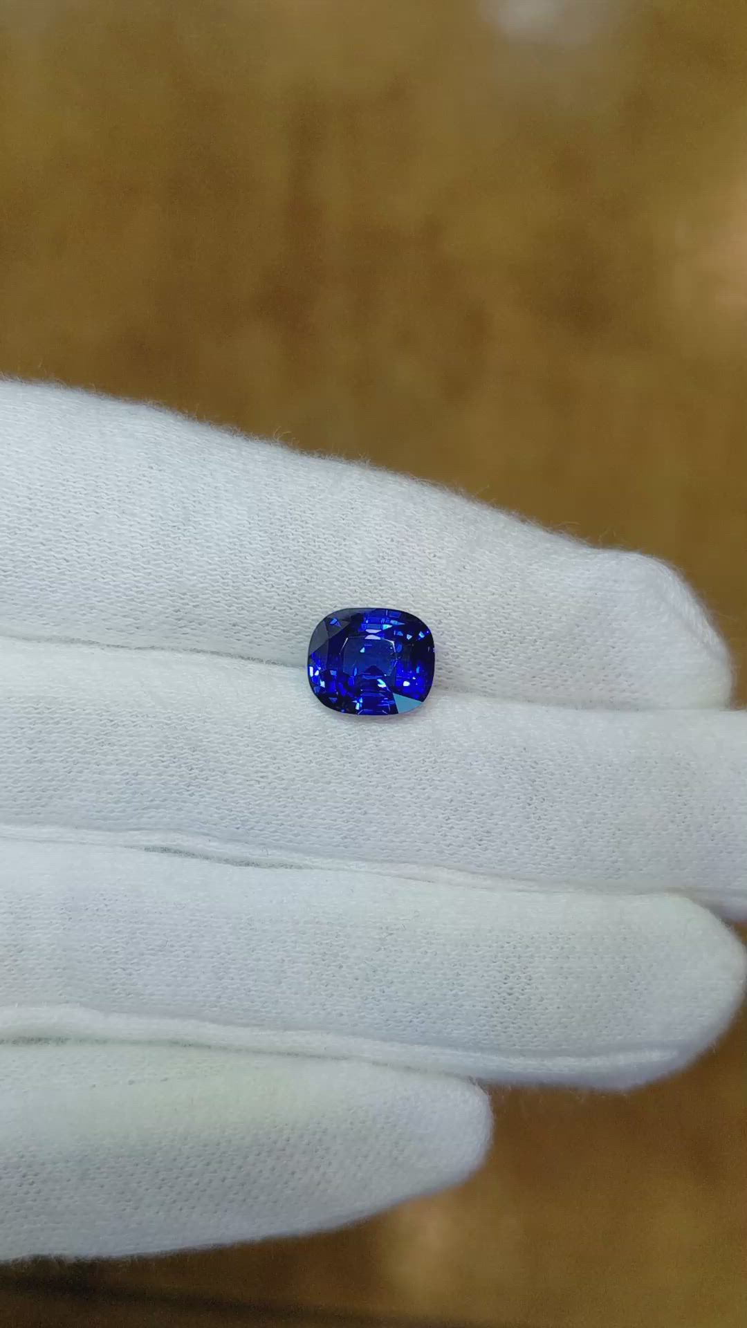 3.50 Ct. Blue Sapphire from Ceylon (Sri Lanka) Size Video
