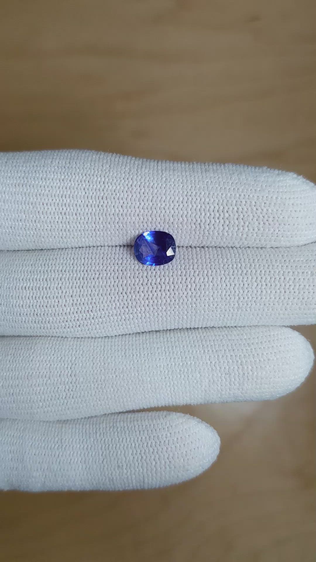 1.23 Ct. Blue Sapphire from Ceylon (Sri Lanka) Size Video
