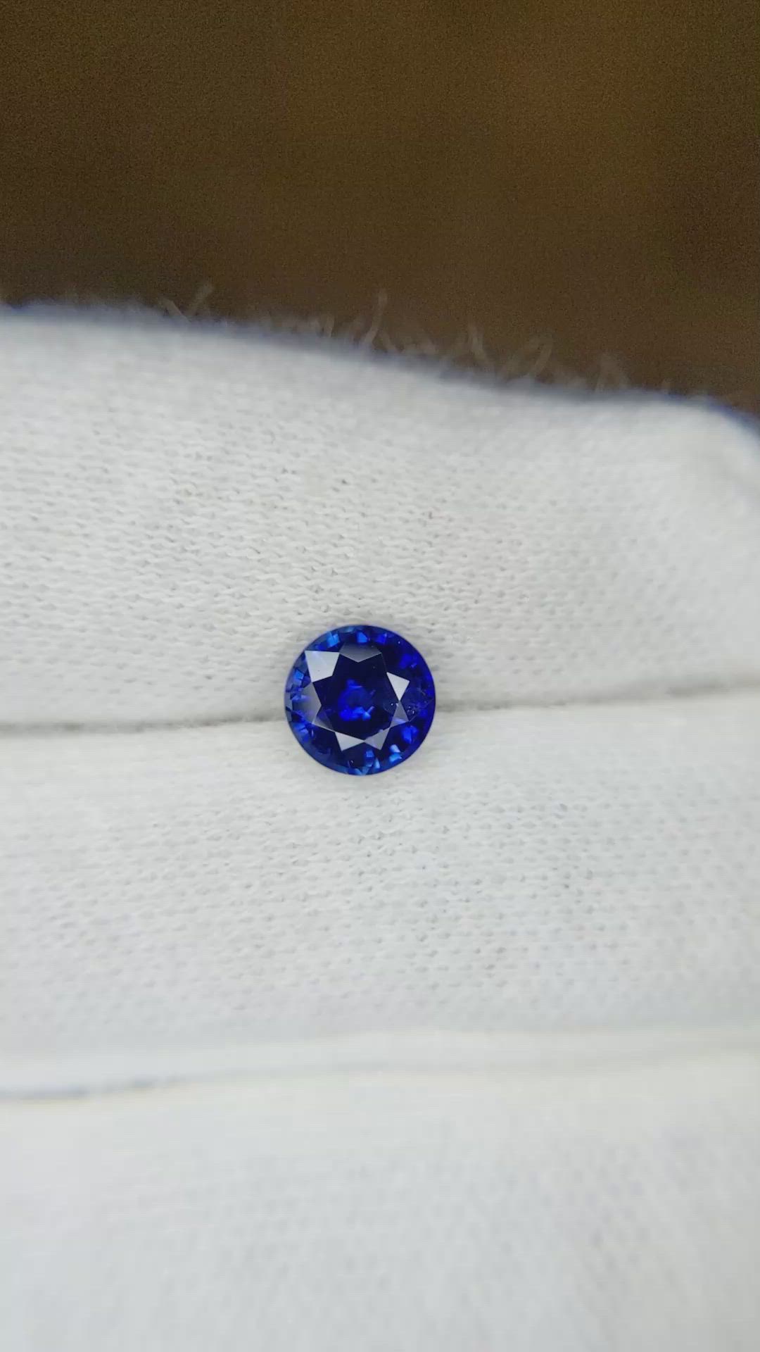 1.07 Ct. Blue Sapphire from Ceylon (Sri Lanka) Size Video