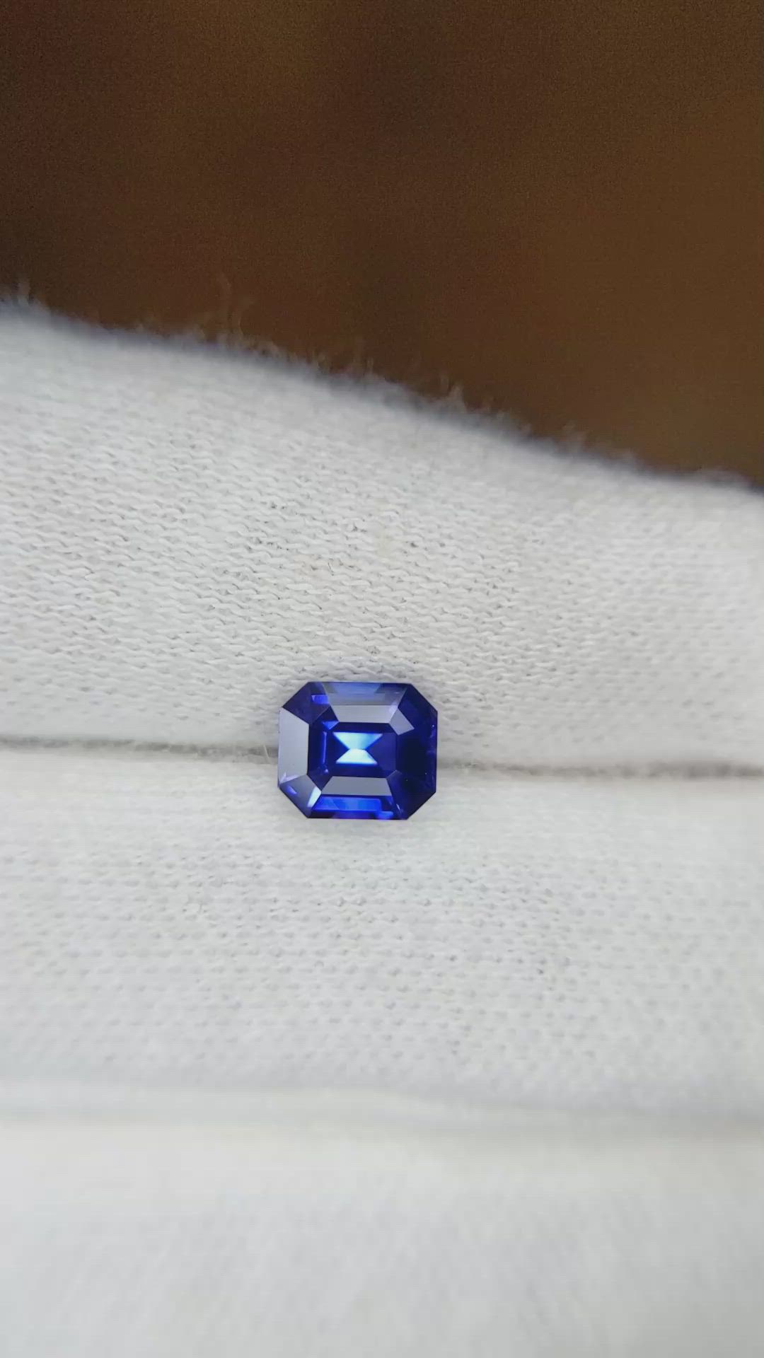 1.27 Ct. Blue Sapphire from Ceylon (Sri Lanka) Size Video
