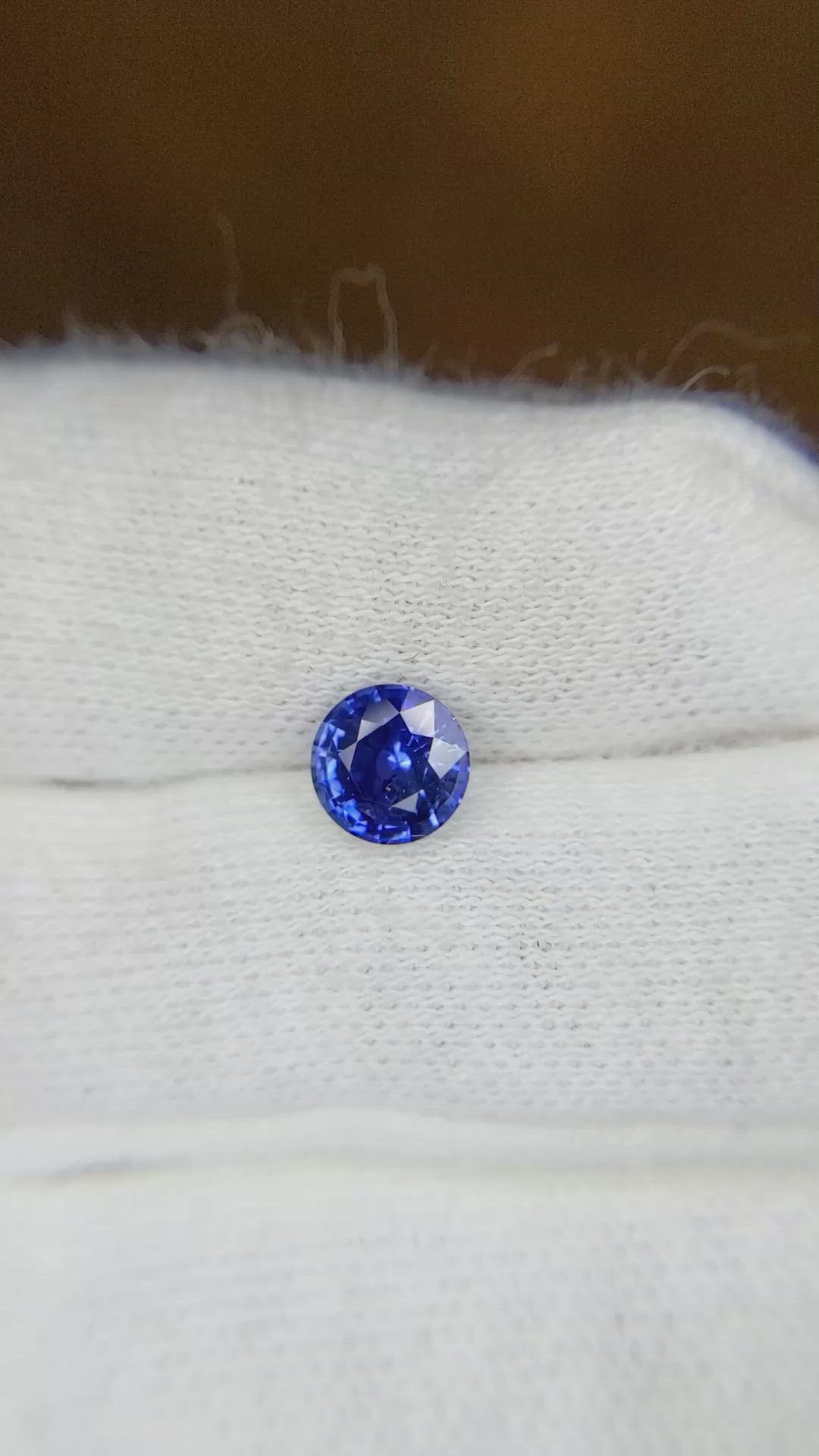 0.90 Ct. Blue Sapphire from Ceylon (Sri Lanka) Size Video