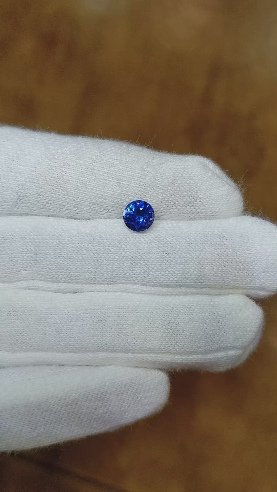 0.90 Ct. Blue Sapphire from Ceylon (Sri Lanka) Size Video