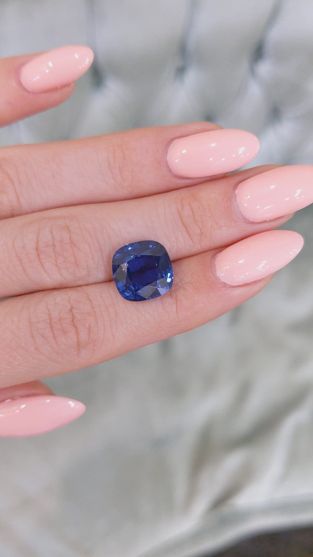 7.77 Ct. Blue Sapphire from Ceylon (Sri Lanka) Size Video
