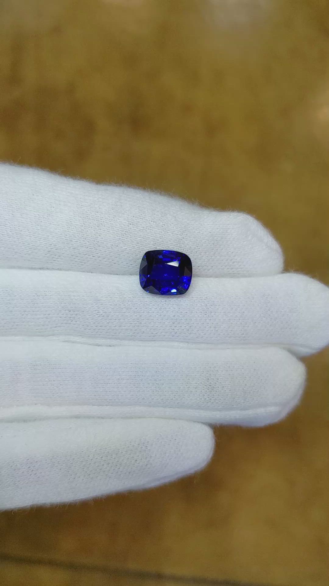 4.02 Ct. Blue Sapphire from Ceylon (Sri Lanka) Size Video