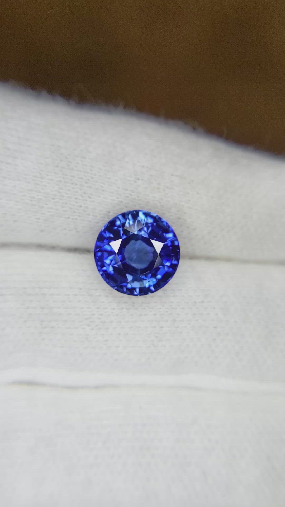 4.24 Ct. Blue Sapphire from Madagascar Size Video
