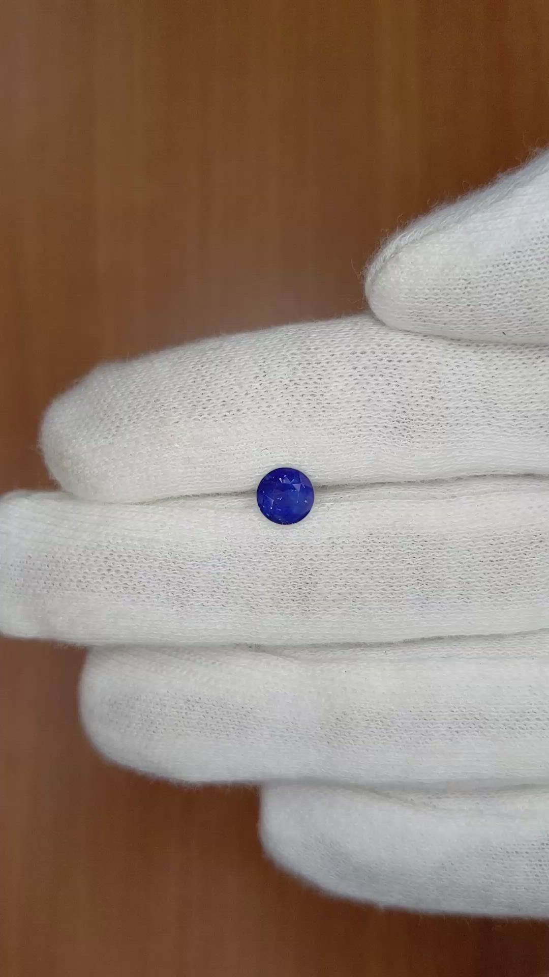 0.97 Ct. Blue Sapphire from Ceylon (Sri Lanka) Size Video