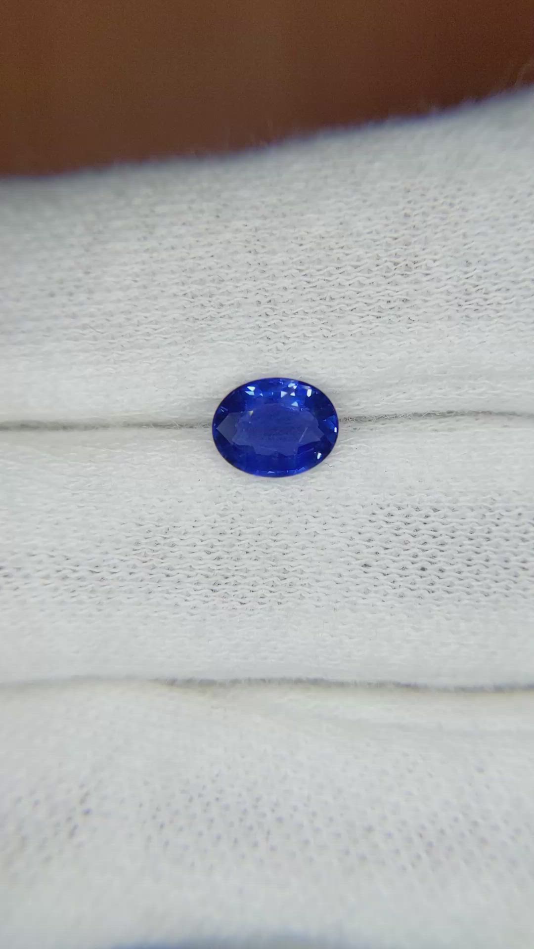 1.14 Ct. Blue Sapphire from Ceylon (Sri Lanka) Size Video
