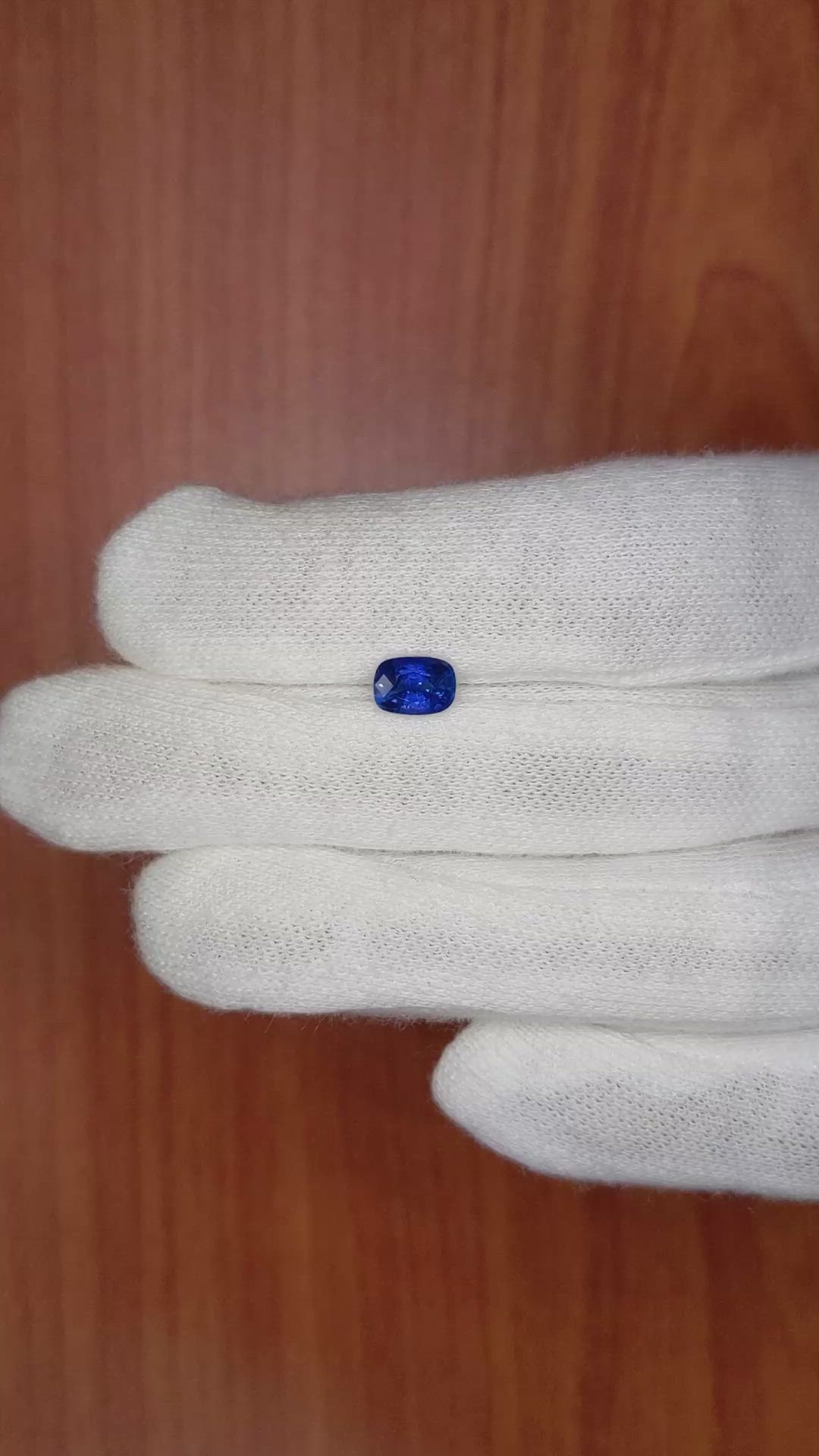 1.24 Ct. Blue Sapphire from Ceylon (Sri Lanka) Size Video