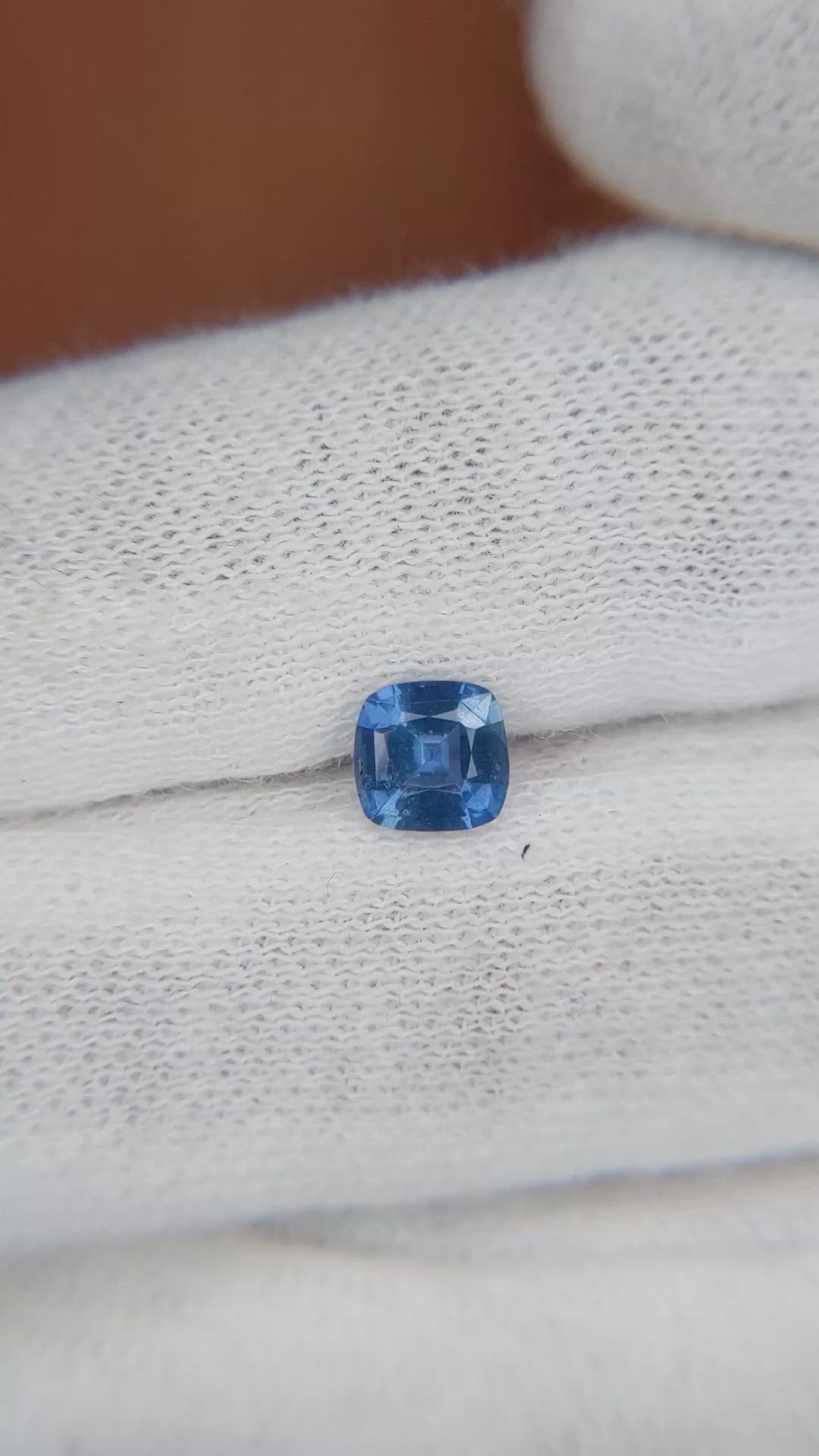 0.82 Ct. Blue Sapphire from Ceylon (Sri Lanka) Size Video