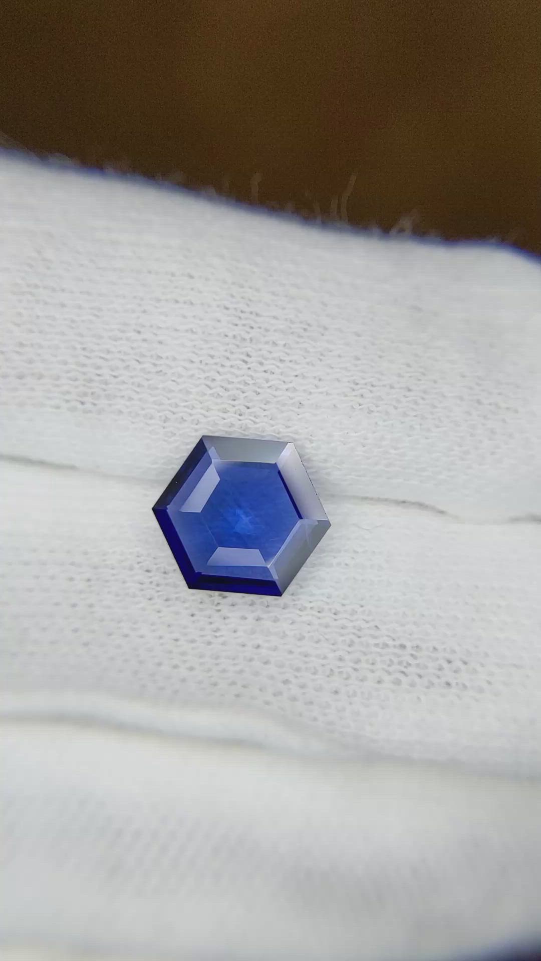 2.01 Ct. Blue Sapphire from Ceylon (Sri Lanka) Size Video