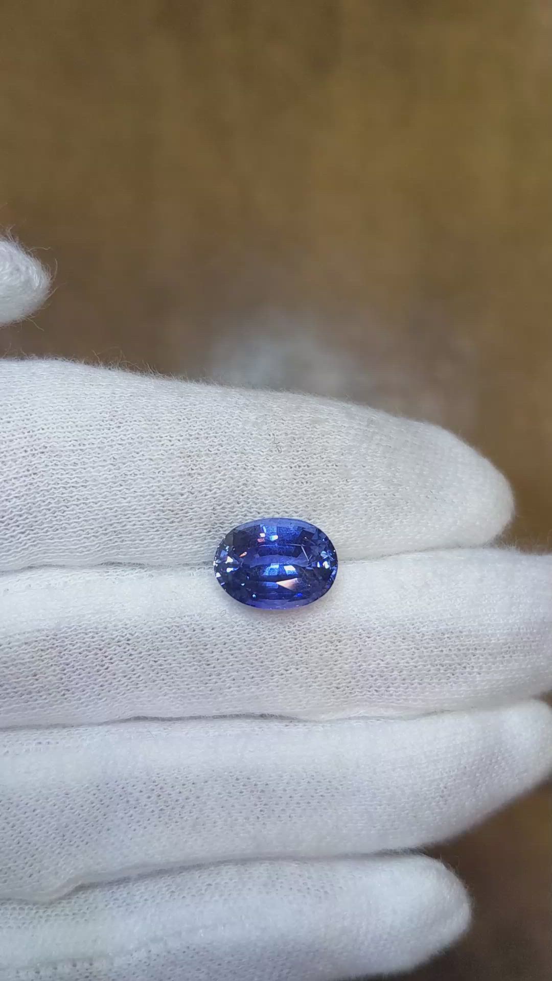 5.66 Ct. Blue Sapphire from Ceylon (Sri Lanka) Size Video