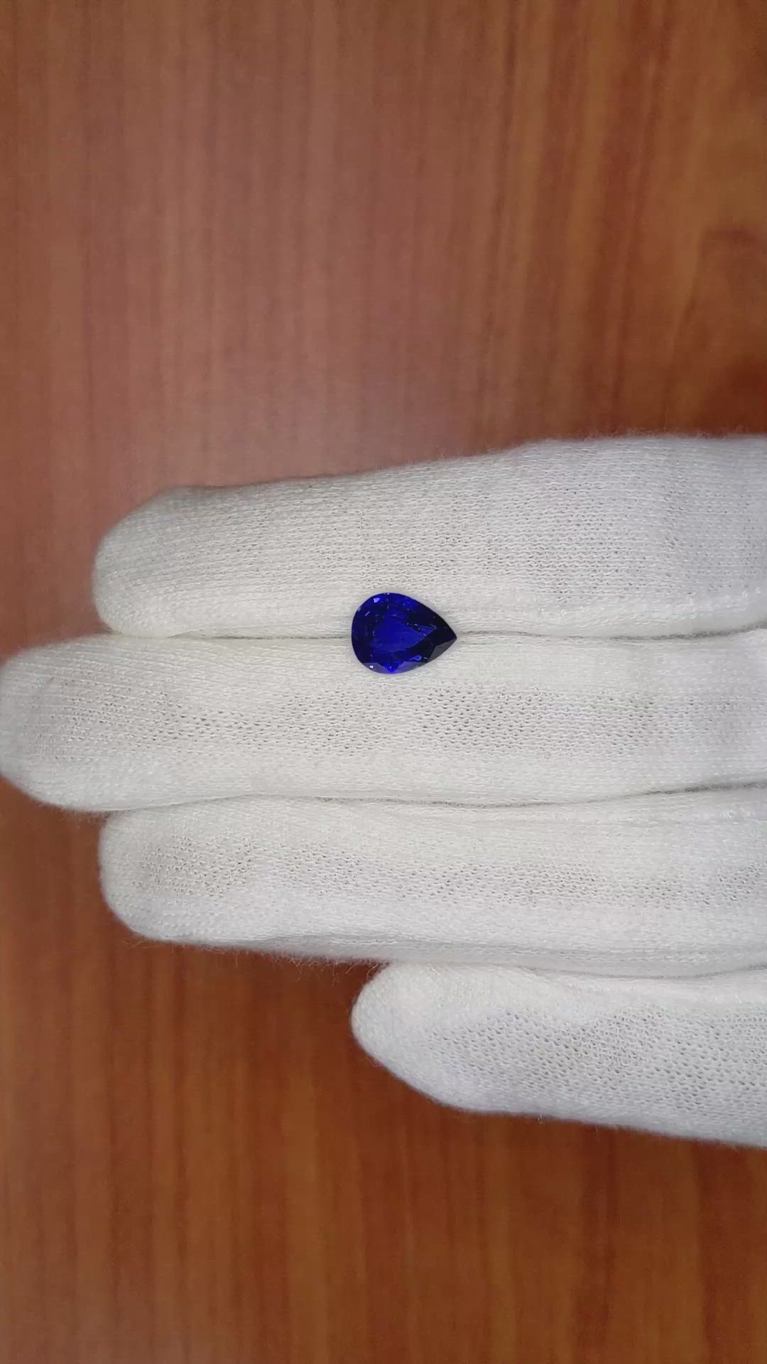 2.53 Ct. Blue Sapphire from Ceylon (Sri Lanka) Size Video