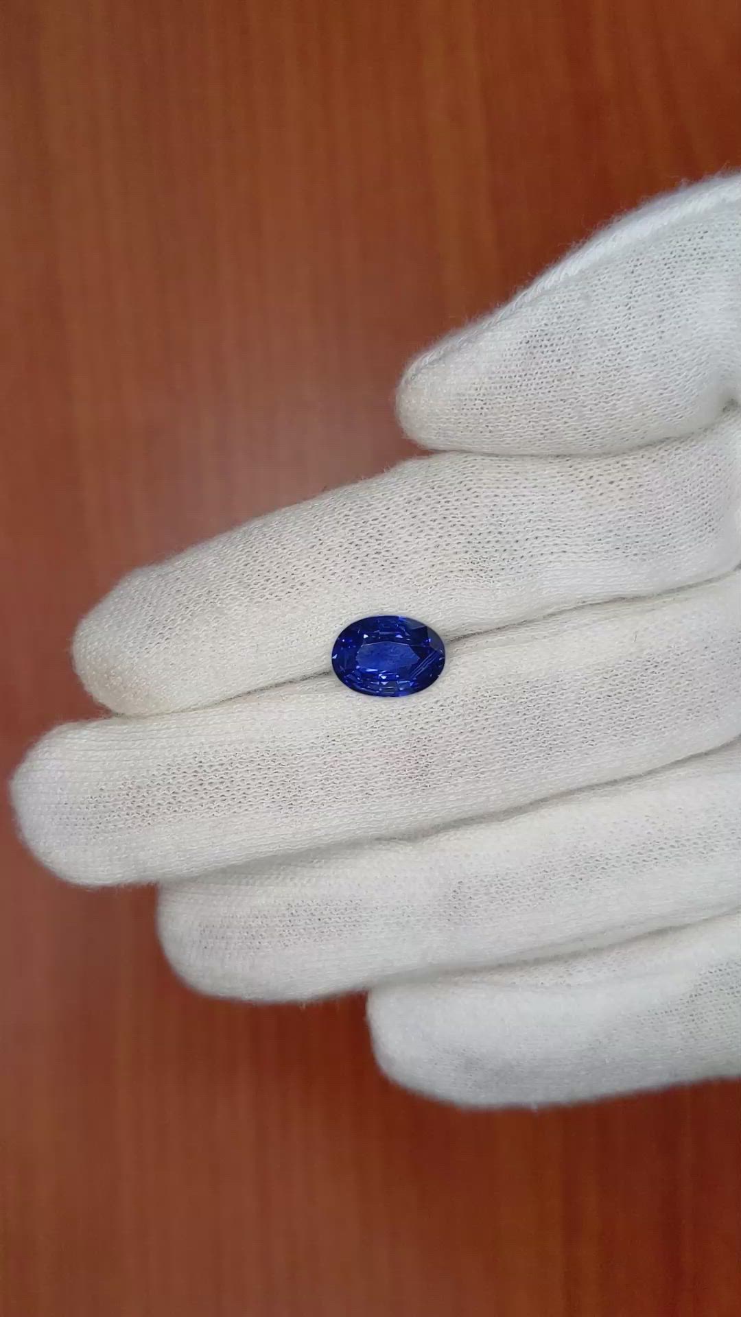 2.73 Ct. Blue Sapphire from Ceylon (Sri Lanka) Size Video