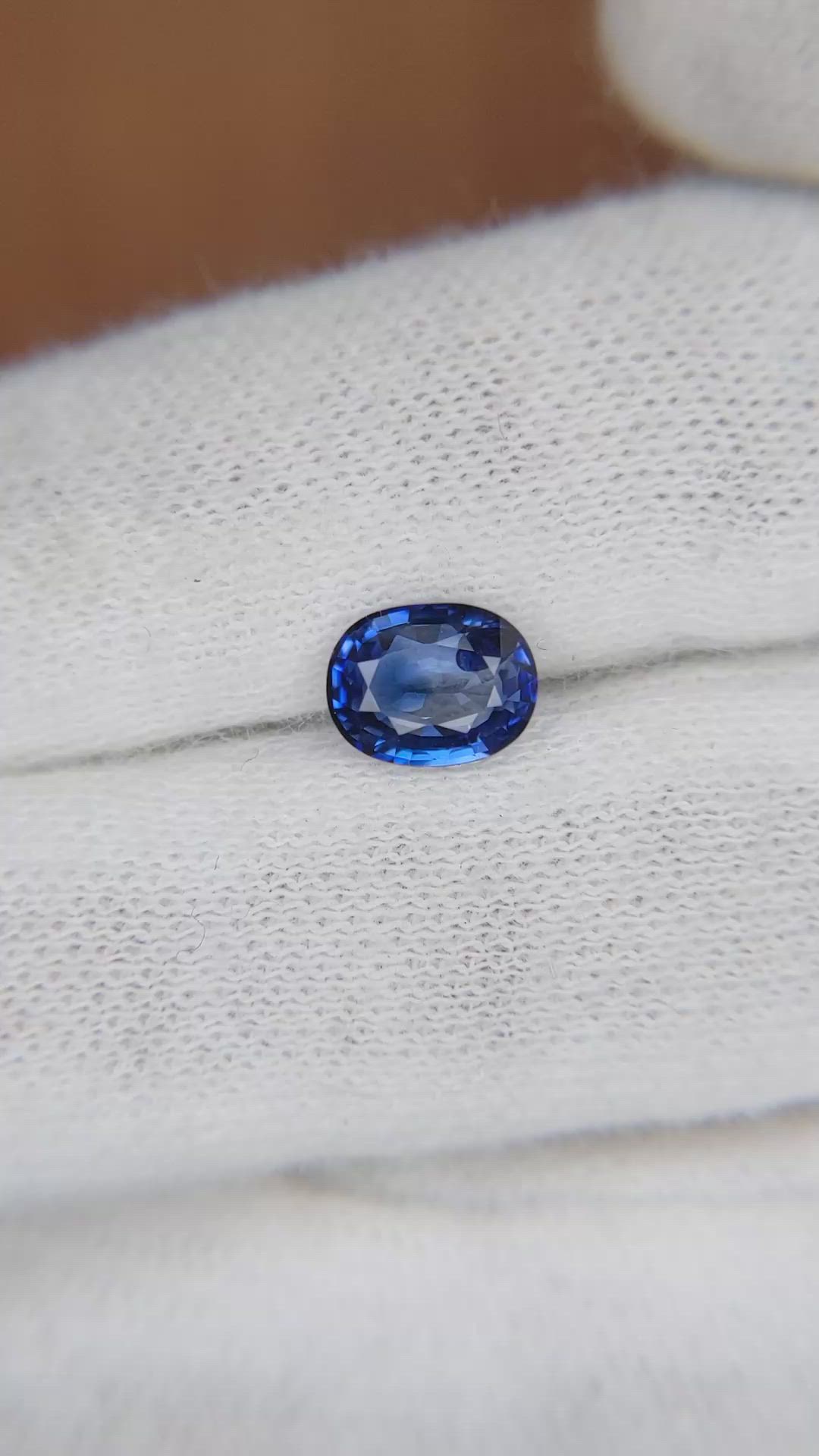 1.34 Ct. Blue Sapphire from Ceylon (Sri Lanka) Size Video