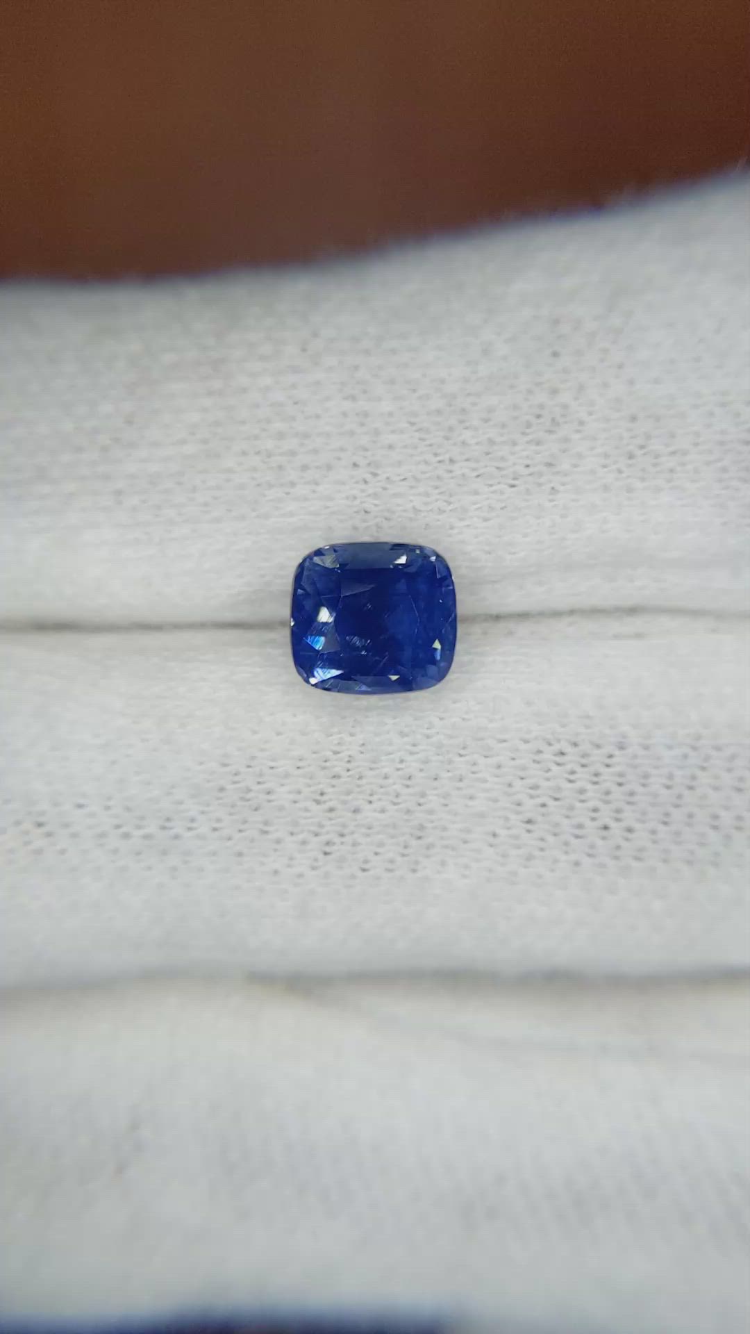2.30 Ct. Blue Sapphire from Ceylon (Sri Lanka) Size Video