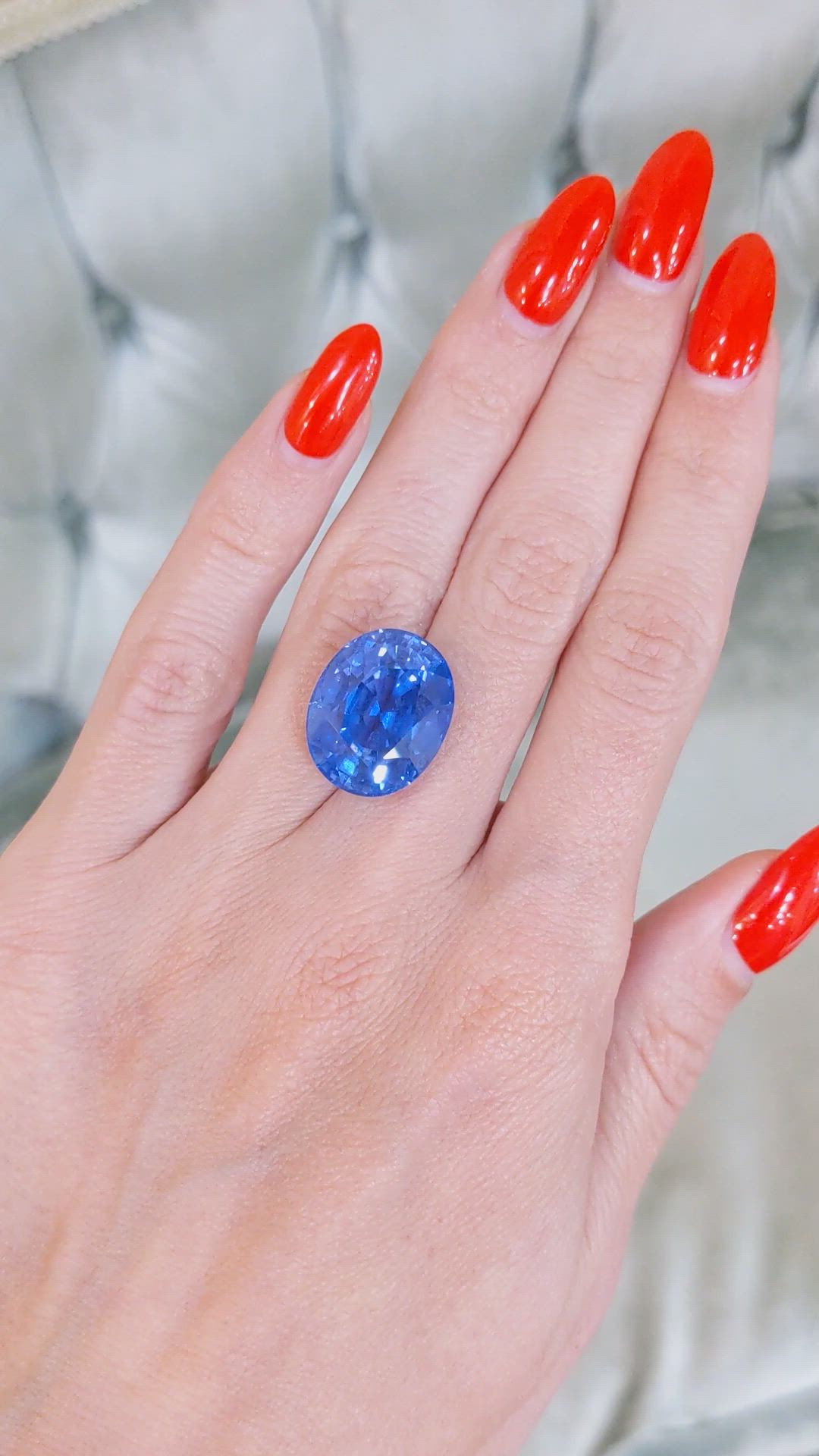 22.00 Ct. Blue Sapphire from Ceylon (Sri Lanka) Size Video
