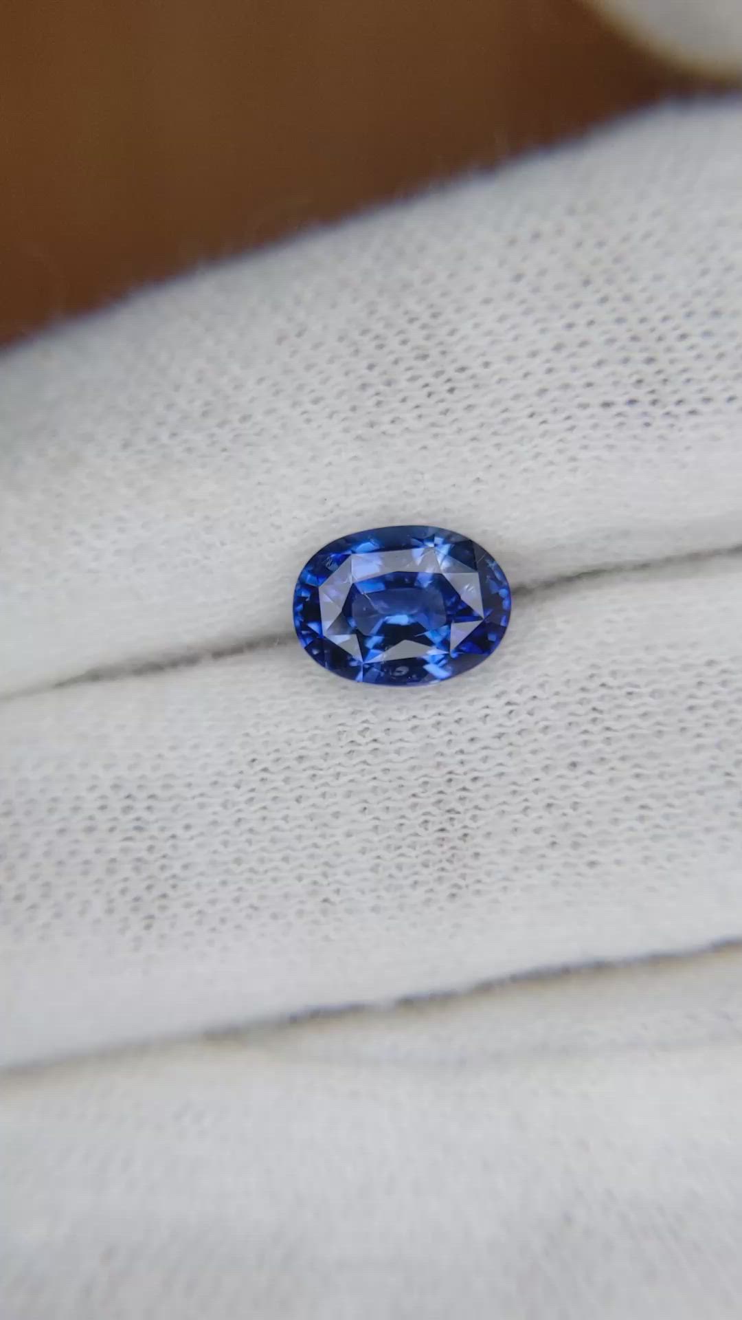 2.28 Ct. Blue Sapphire from Ceylon (Sri Lanka) Size Video