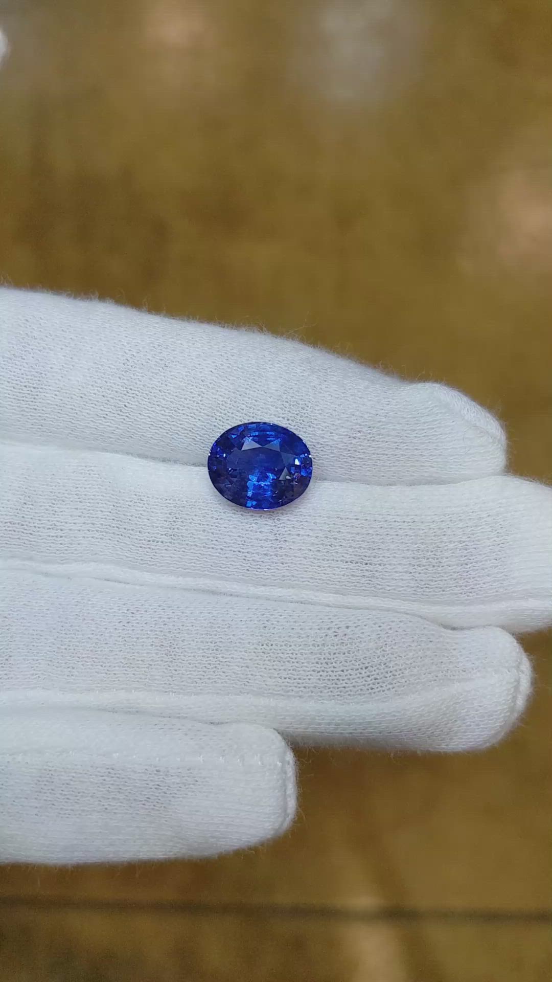 5.10 Ct. Blue Sapphire from Ceylon (Sri Lanka) Size Video