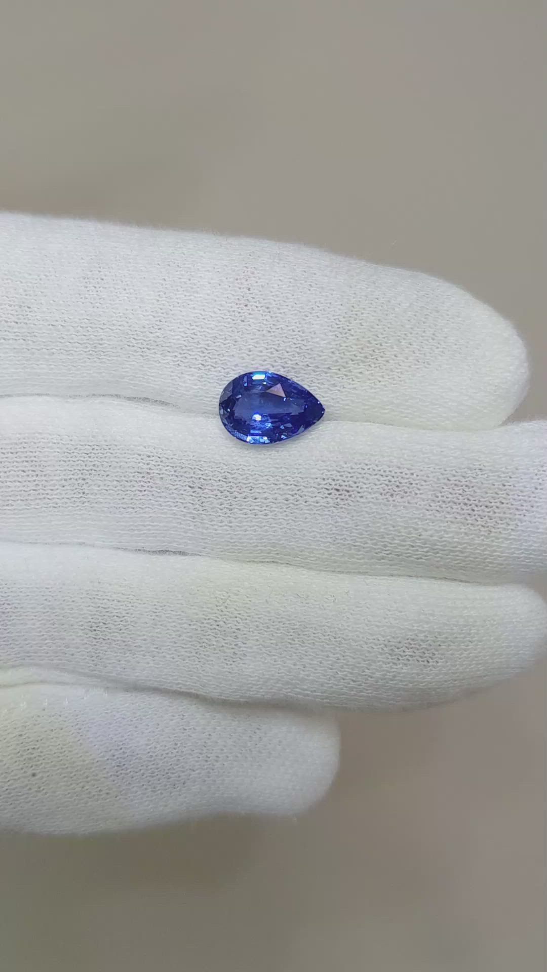 2.53 Ct. Blue Sapphire from Ceylon (Sri Lanka) Size Video