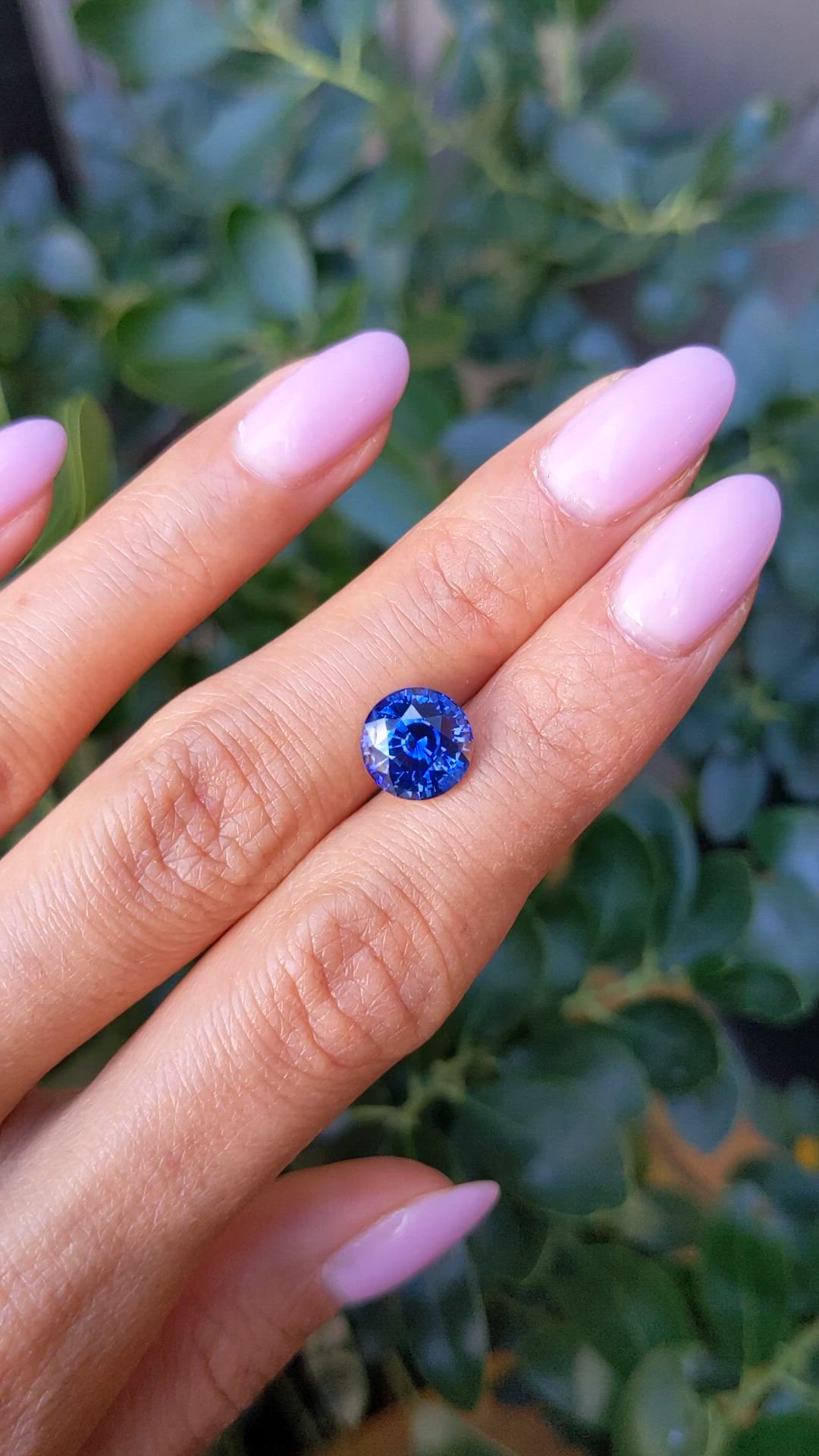 4.14 Ct. Blue Sapphire from Ceylon (Sri Lanka) Size Video