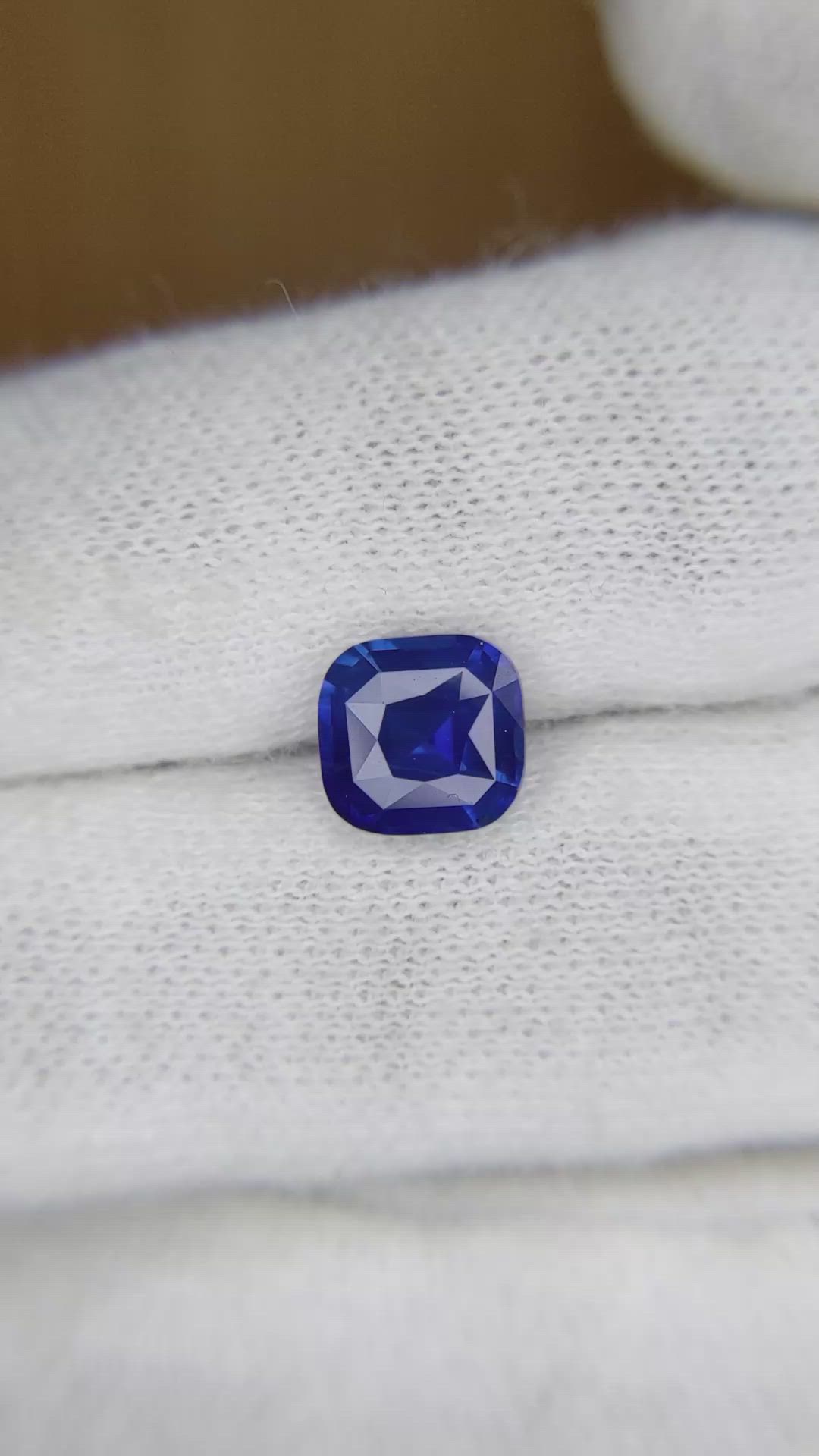 2.26 Ct. Blue Sapphire from Ceylon (Sri Lanka) Size Video