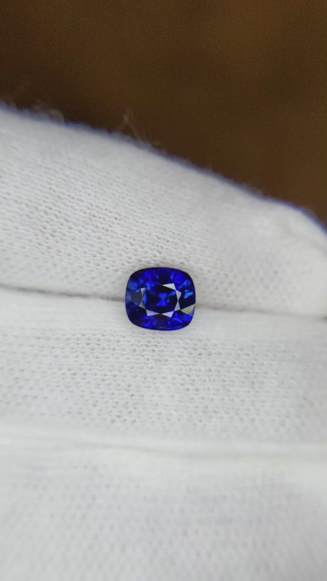 1.50 Ct. Blue Sapphire from Ceylon (Sri Lanka) Size Video