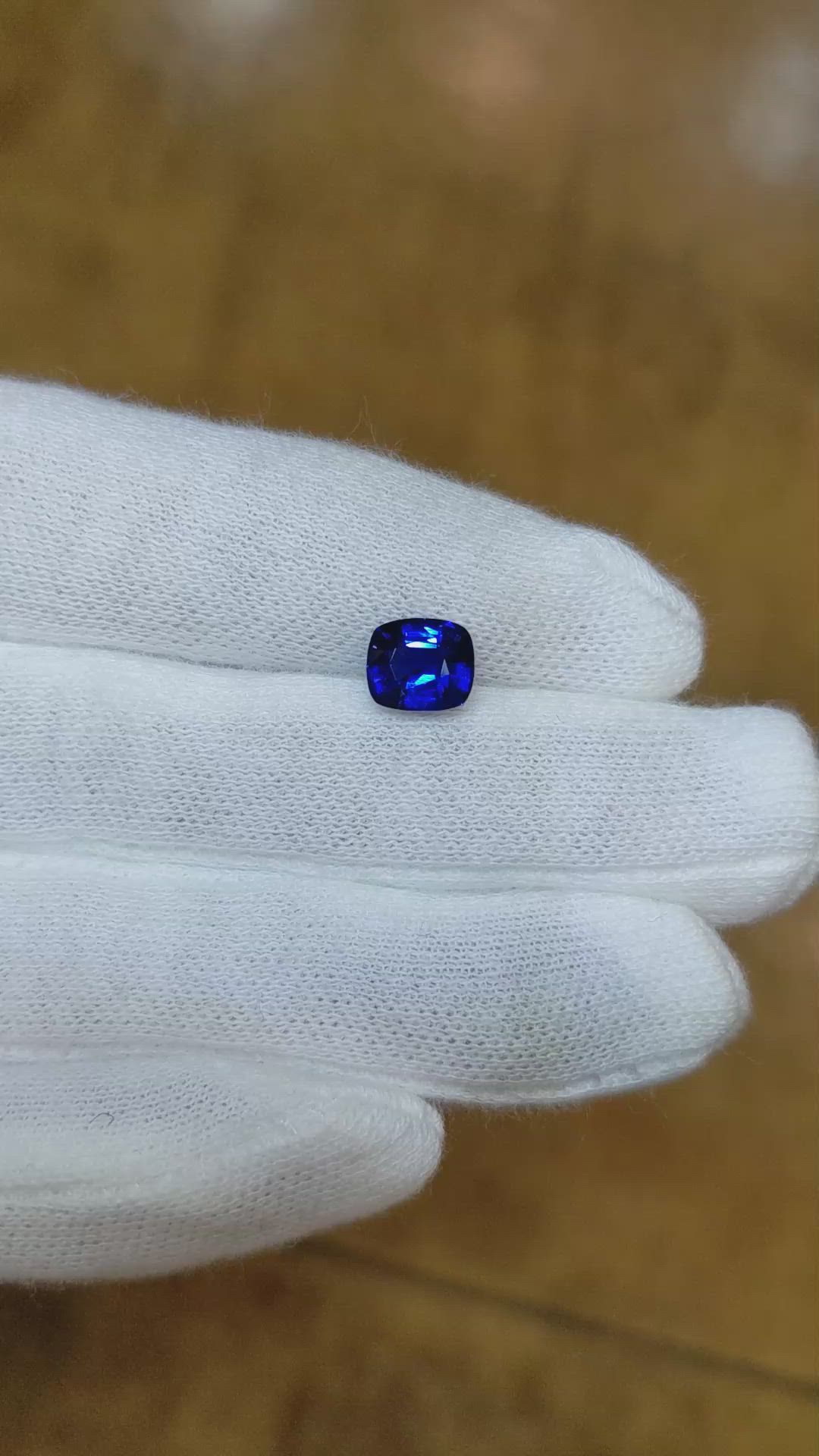 1.73 Ct. Blue Sapphire from Ceylon (Sri Lanka) Size Video