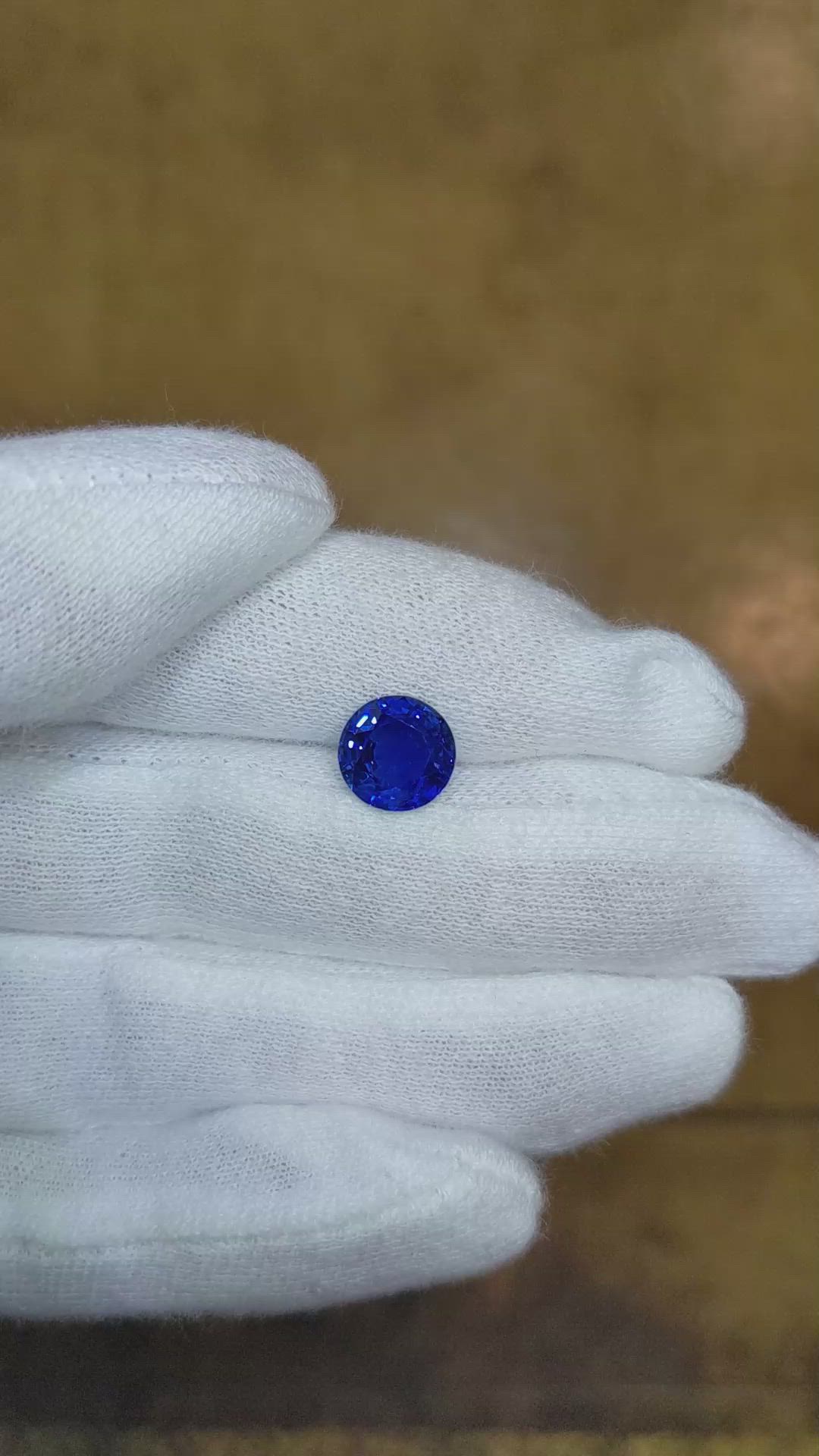 2.86 Ct. Blue Sapphire from Ceylon (Sri Lanka) Size Video