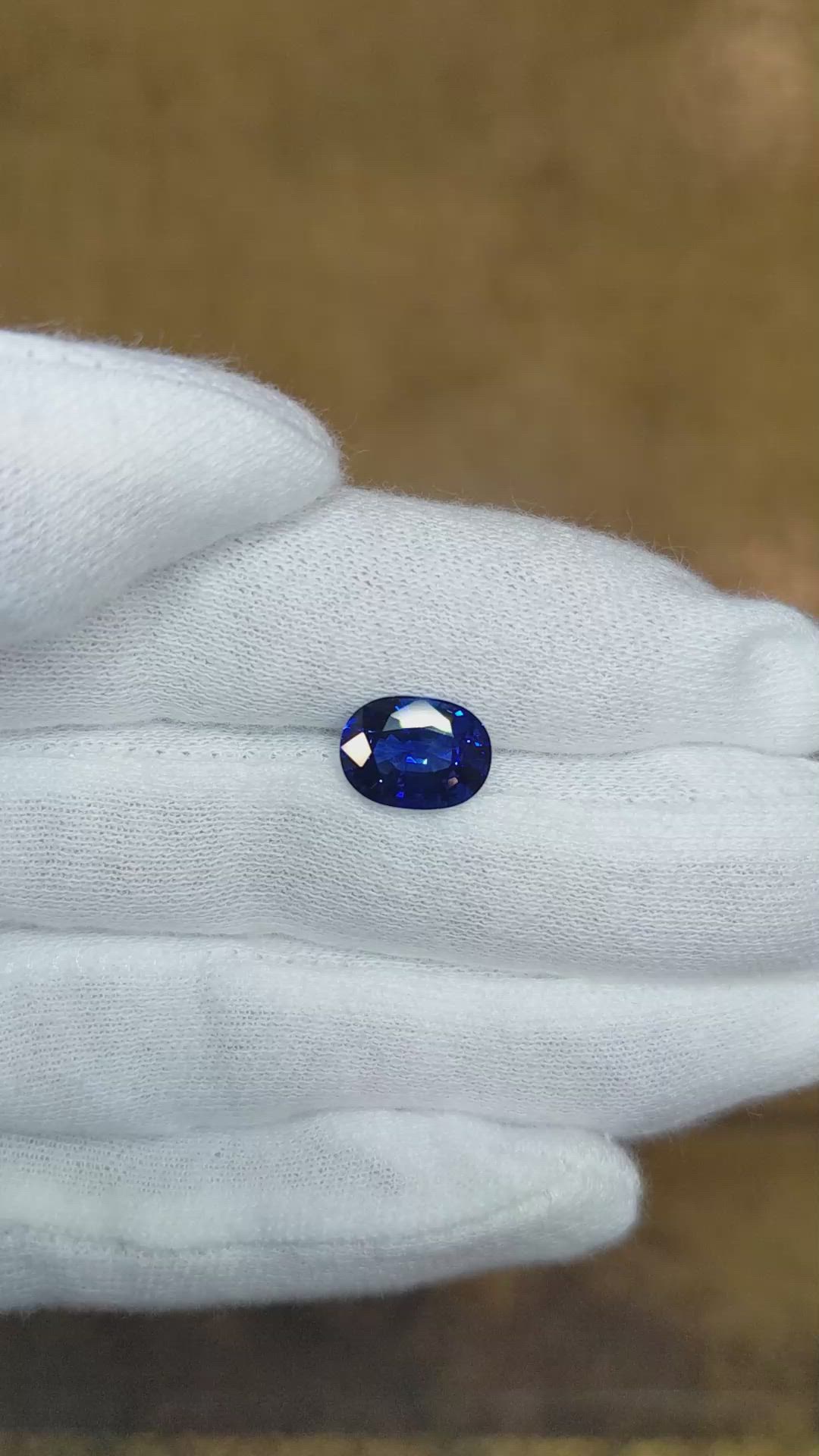 3.34 Ct. Blue Sapphire from Ceylon (Sri Lanka) Size Video