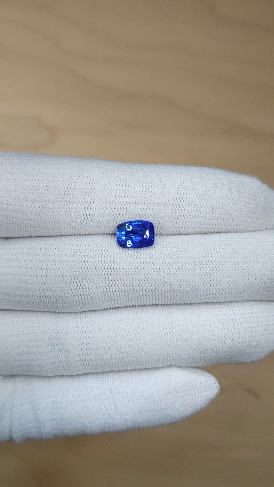 2.24 Ct. Blue Sapphire from Ceylon (Sri Lanka) Size Video