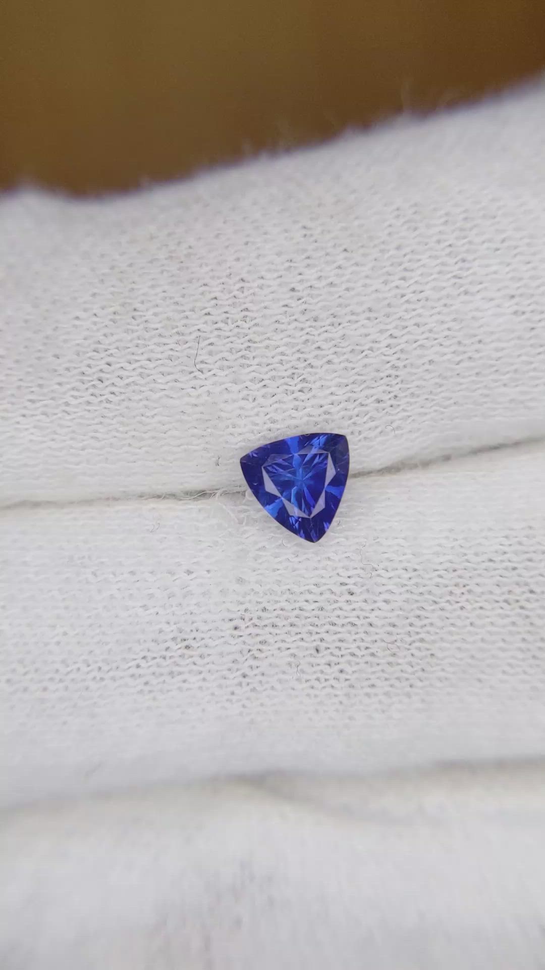 0.63 Ct. Sapphire from Ceylon (Sri Lanka) Size Video