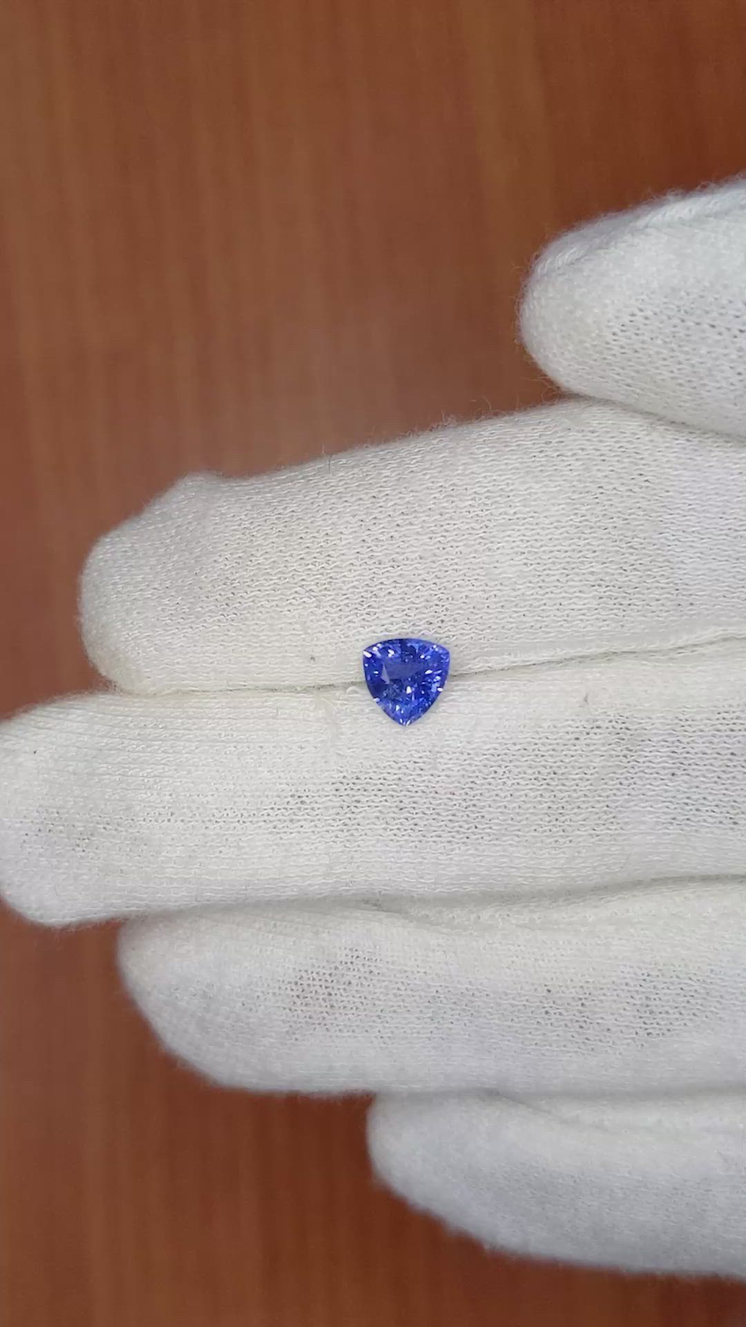 0.83 Ct. Blue Sapphire from Ceylon (Sri Lanka) Size Video