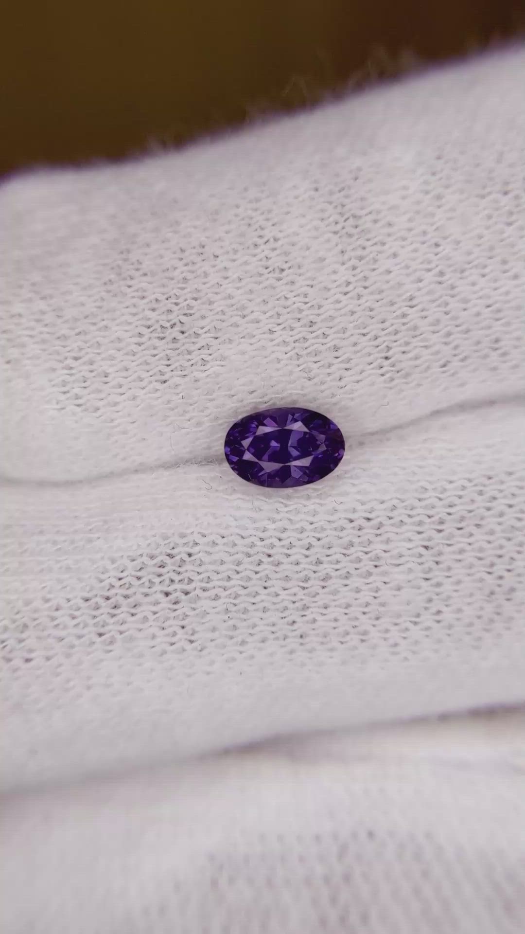 0.65 Ct. Color Change Sapphire from Ceylon (Sri Lanka) Size Video