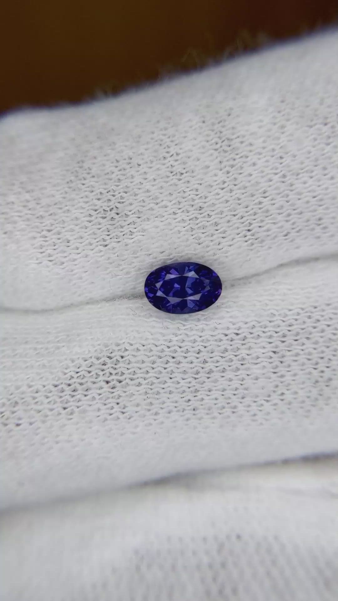 0.65 Ct. Color Change Sapphire from Ceylon (Sri Lanka) Size Video