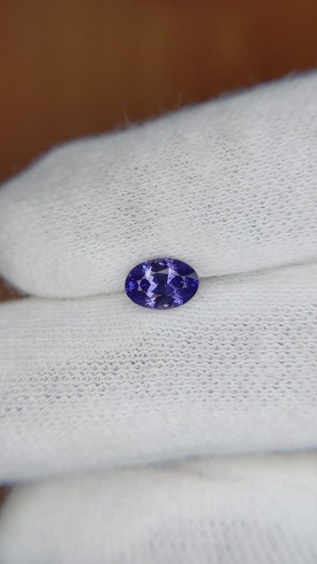 0.70 Ct. Purplish Blue Sapphire from Ceylon (Sri Lanka) Size Video
