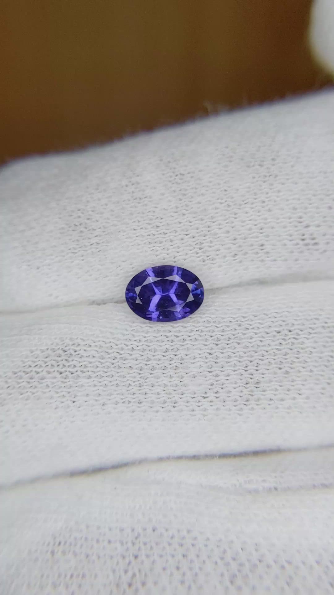 0.83 Ct. Color Change Sapphire from Ceylon (Sri Lanka) Size Video