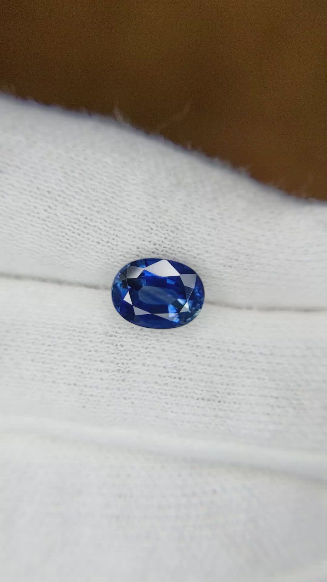 2.19 Ct. Blue Sapphire from Ceylon (Sri Lanka) Size Video