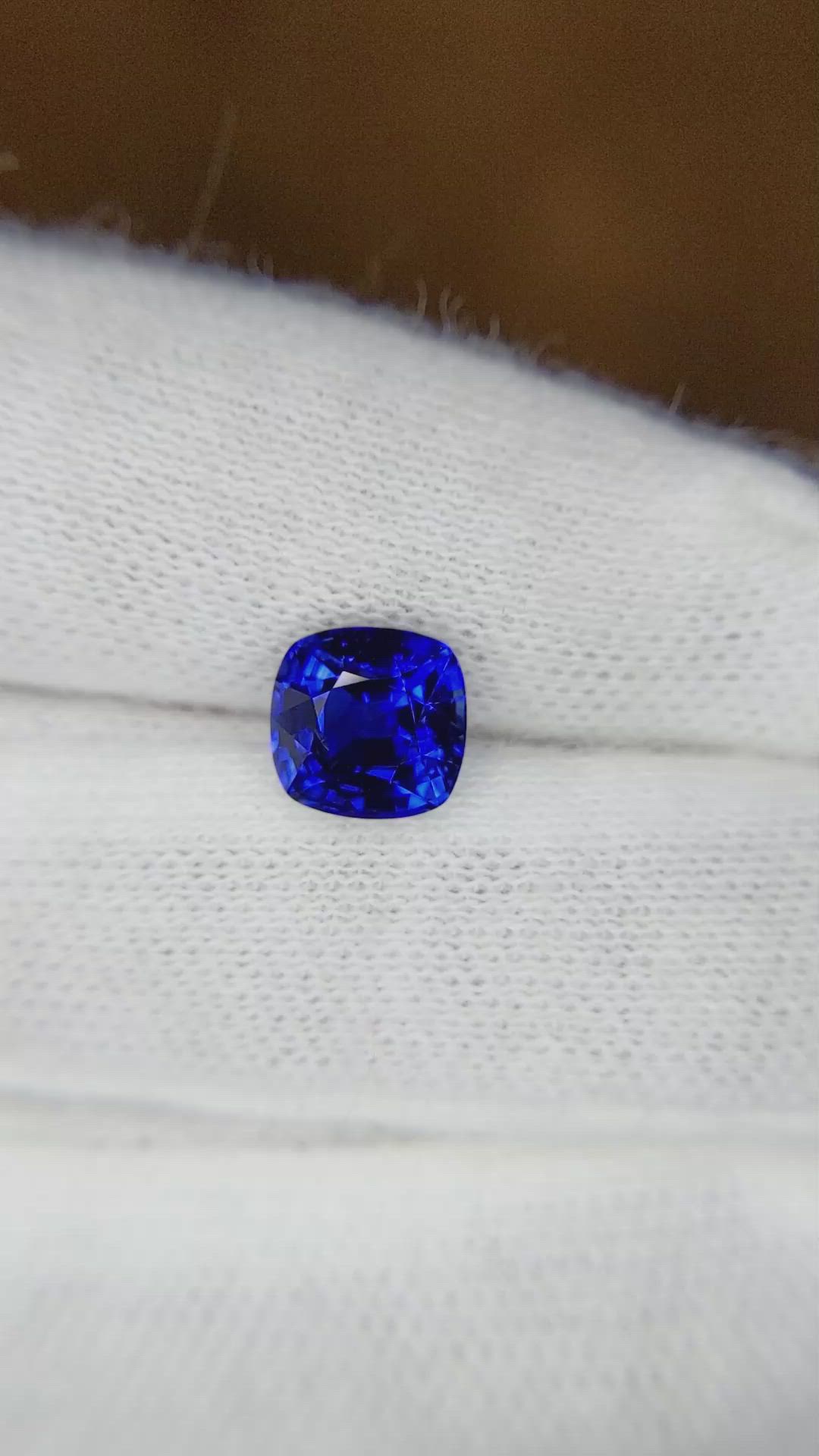 2.27 Ct. Blue Sapphire from Ceylon (Sri Lanka) Size Video
