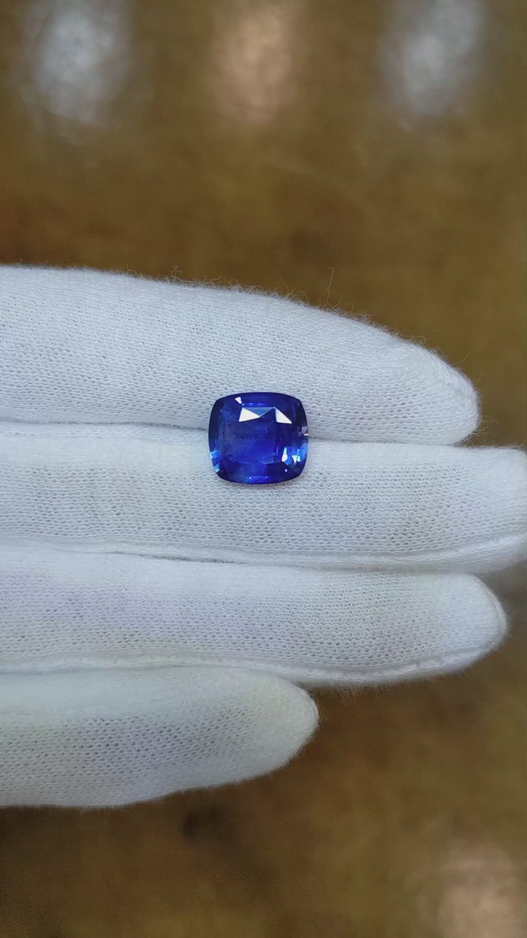 4.98 Ct. Blue Sapphire from Ceylon (Sri Lanka) Size Video