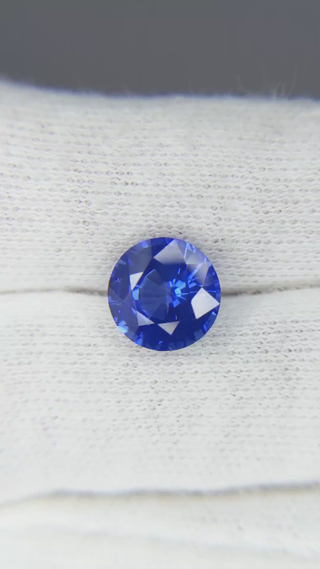 3.15 Ct. Blue Sapphire from Ceylon (Sri Lanka) Size Video