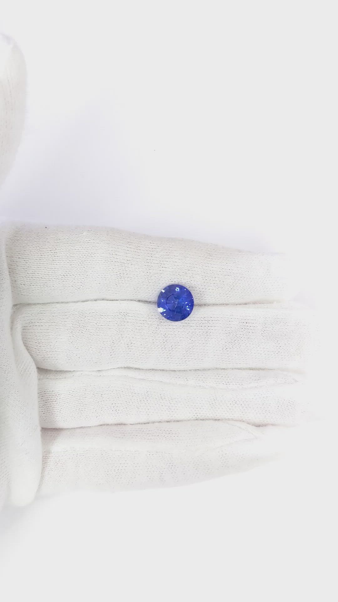 3.15 Ct. Blue Sapphire from Ceylon (Sri Lanka) Size Video