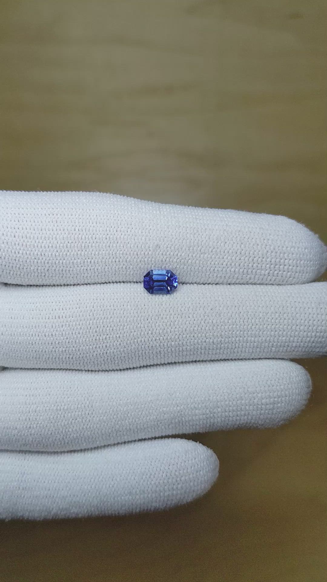 1.04 Ct. Blue Sapphire from Ceylon (Sri Lanka) Size Video