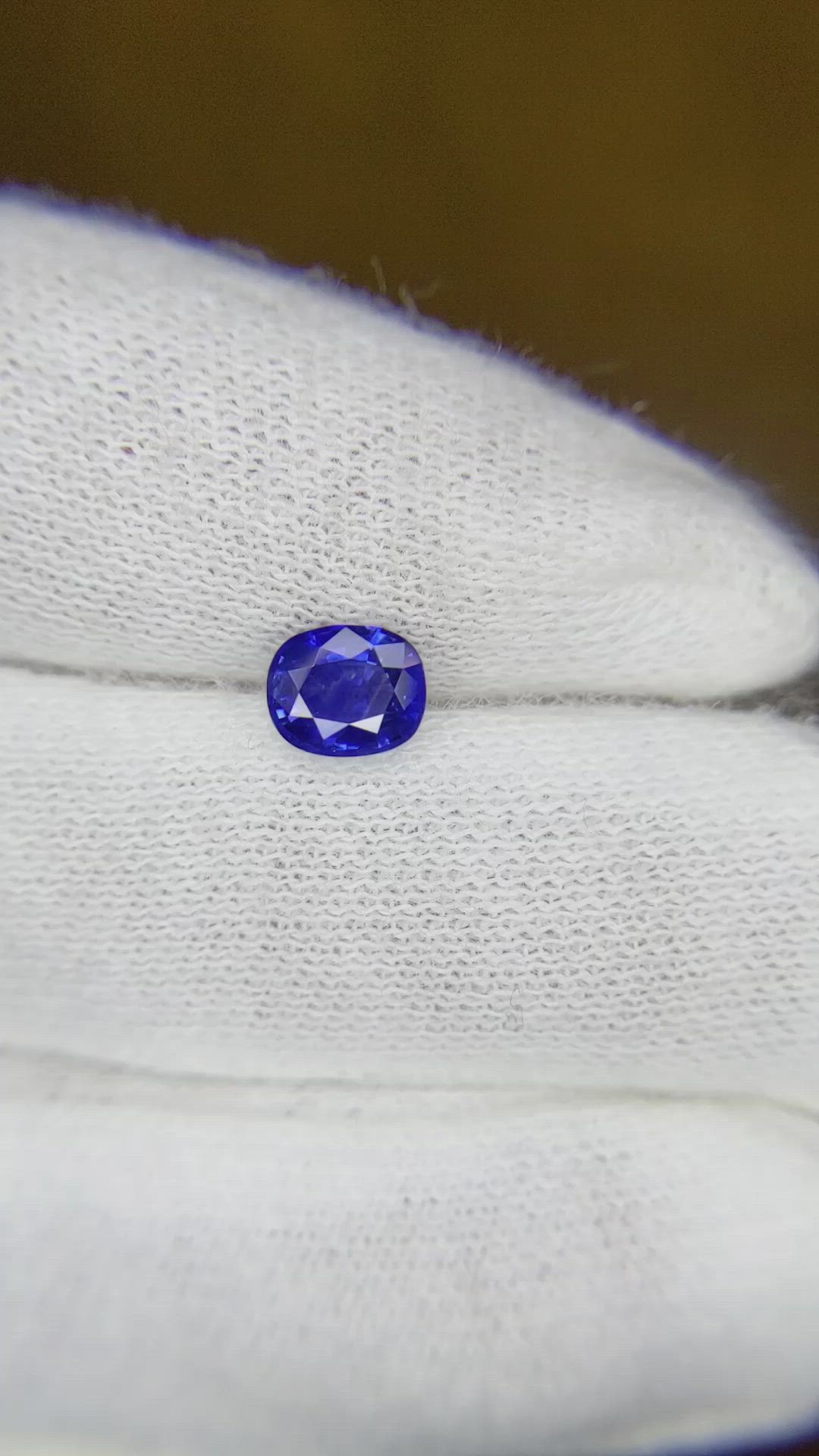 0.66 Ct. Blue Sapphire from Ceylon (Sri Lanka) Size Video