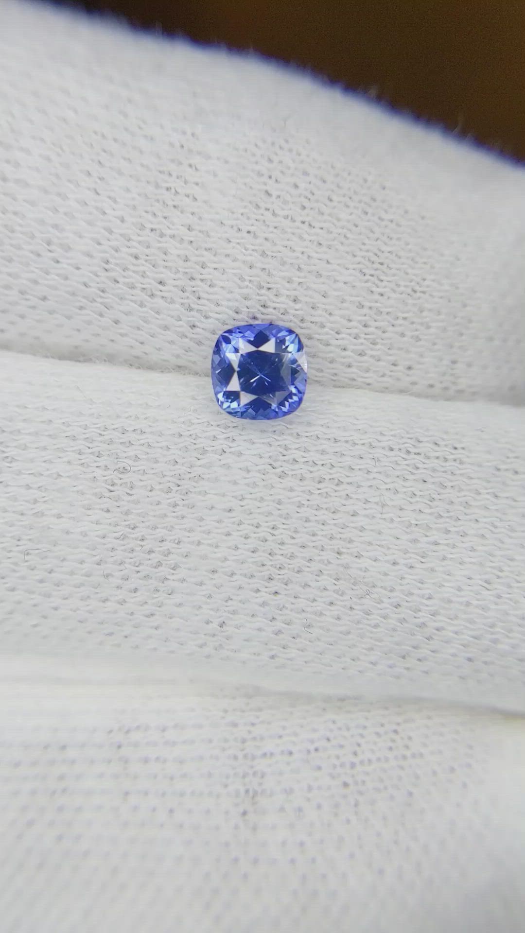 0.63 Ct. Sapphire from Ceylon (Sri Lanka) Size Video