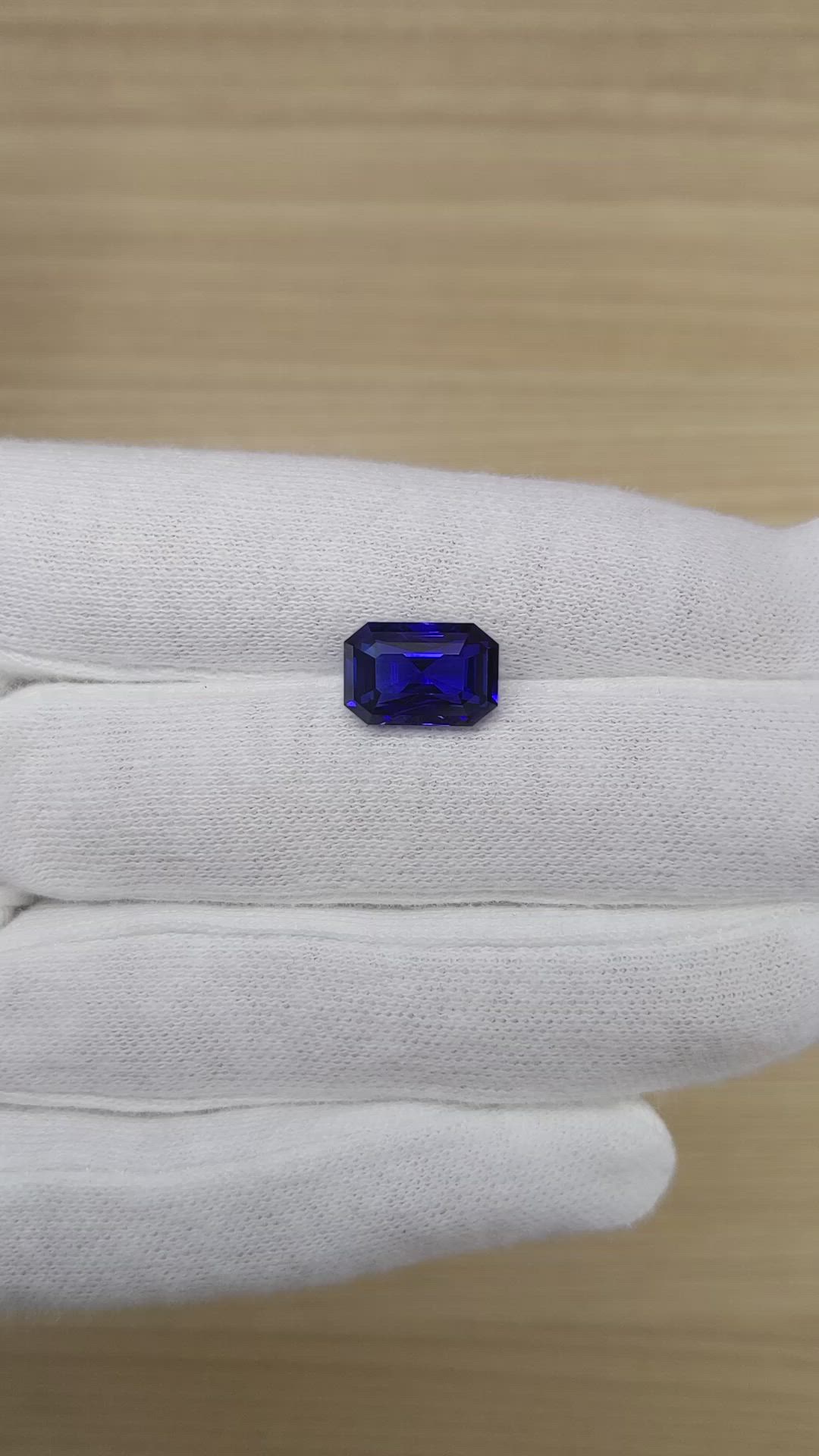 5.07 Ct. Blue Sapphire from Ceylon (Sri Lanka) Size Video